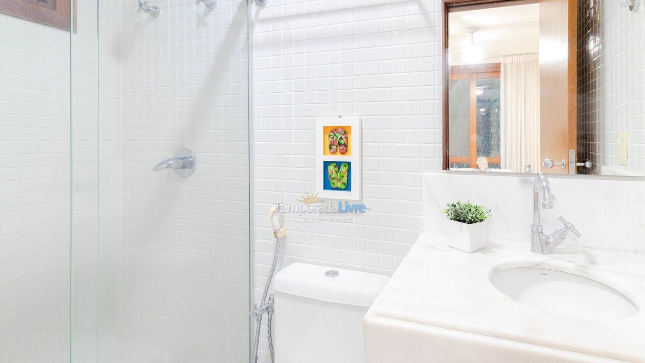 Apartamento para aluguel de temporada em Mata de São João (Imbassaí)