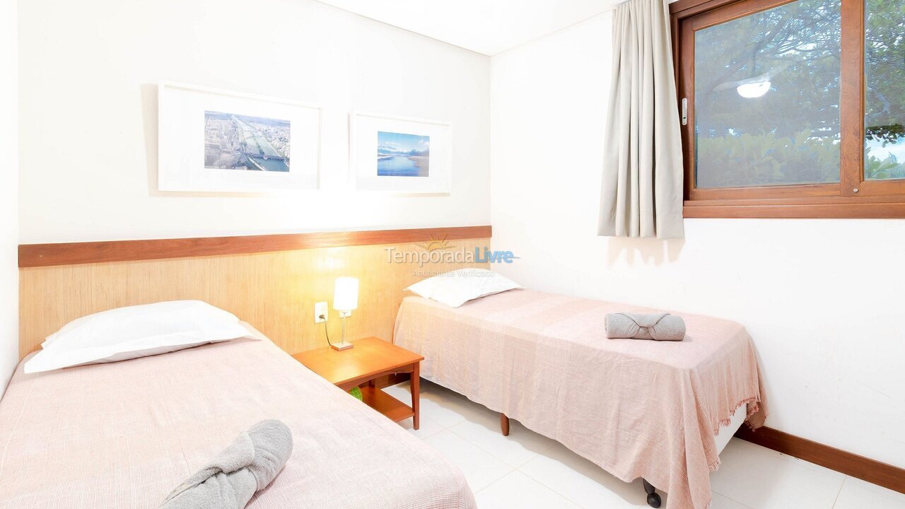 Apartamento para aluguel de temporada em Mata de São João (Imbassaí)