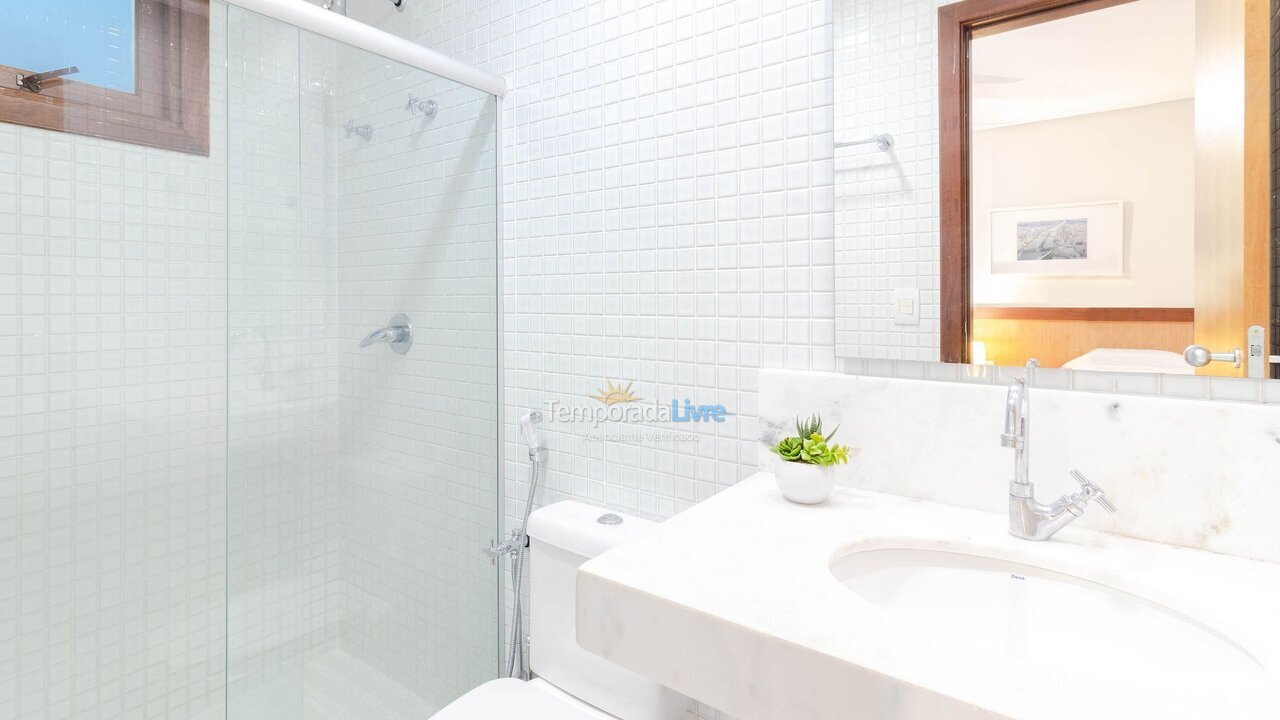 Apartamento para aluguel de temporada em Mata de São João (Imbassaí)