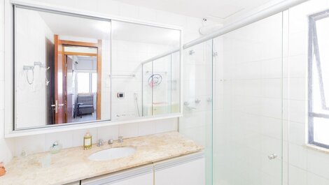 Dormitorio y Sala, Edificio