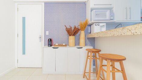 Excelente dormitorio y sala de estar, pies en la arena, vista al mar - Rio Vermelho