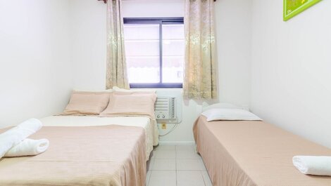 Apartamento a 50m de la playa en Guarajuba, 2/4