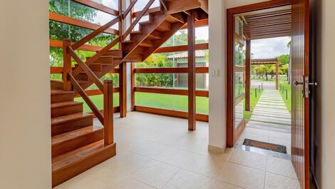 High-End House with 4 Suites - Condominium