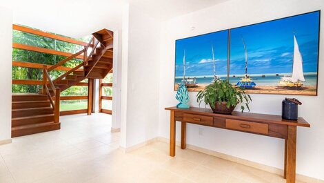 High-End House with 4 Suites - Condominium