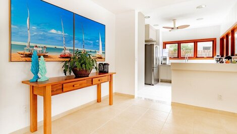 High-End House with 4 Suites - Condominium