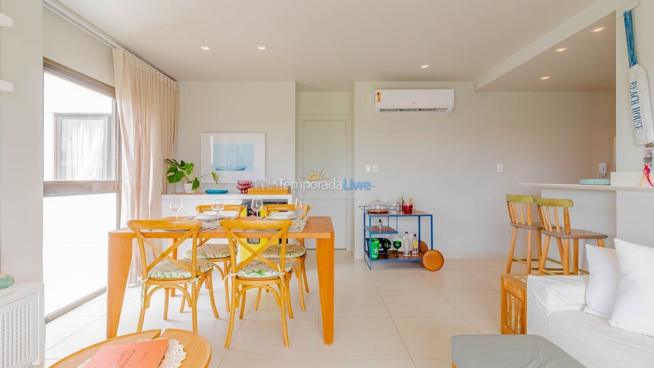 Apartamento para aluguel de temporada em Mata de São João (Praia do Forte)