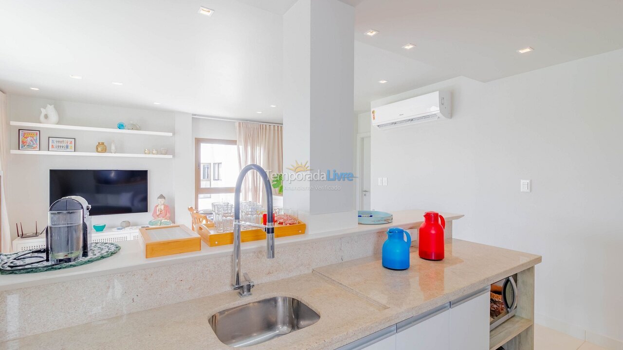 Apartamento para aluguel de temporada em Mata de São João (Praia do Forte)