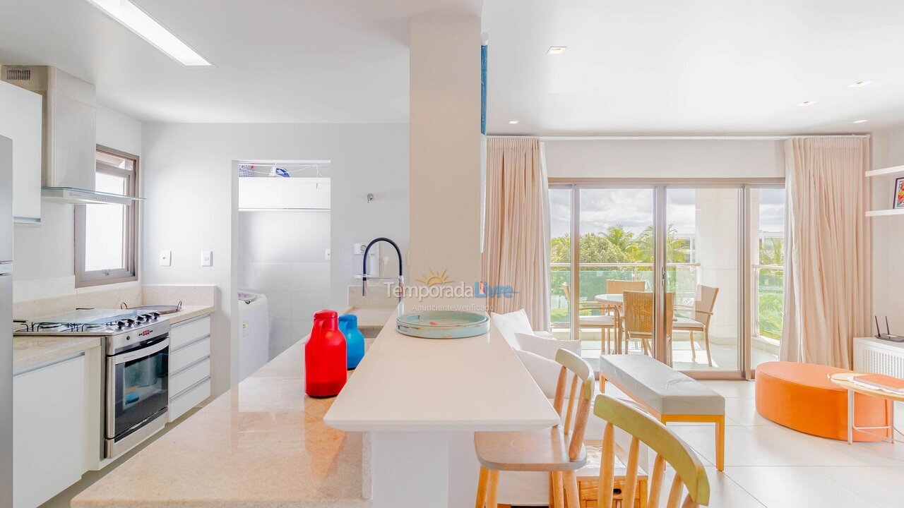 Apartamento para aluguel de temporada em Mata de São João (Praia do Forte)