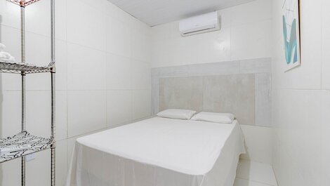 7-Bedroom House with Sea View and Maid Included