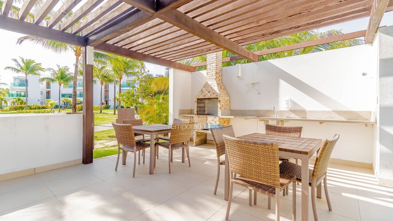 Apartamento para aluguel de temporada em Mata de São João (Praia do Forte)