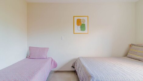 7-Bedroom House with Sea View and Maid Included