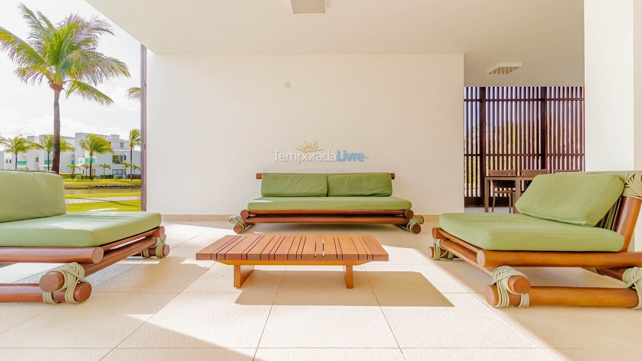 Apartamento para aluguel de temporada em Mata de São João (Praia do Forte)