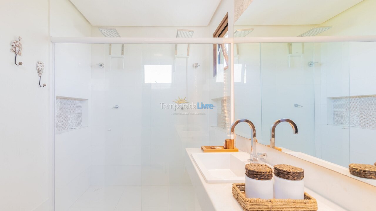 Casa para alquiler de vacaciones em Mata de São João (Praia do Forte)