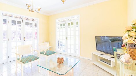 Aconchegante Casa 4 Suítes em Guarajuba