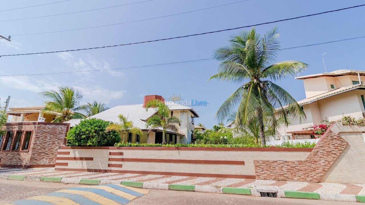 Casa para aluguel de temporada em Camaçari (Praia de Guarajuba)