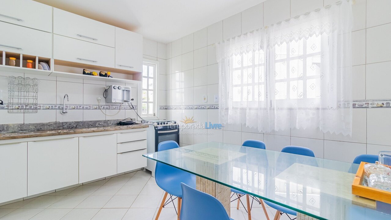 Casa para aluguel de temporada em Camaçari (Praia de Guarajuba)