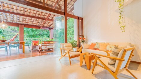 Casa Alto Padrão 05 Suítes - Praia do Forte