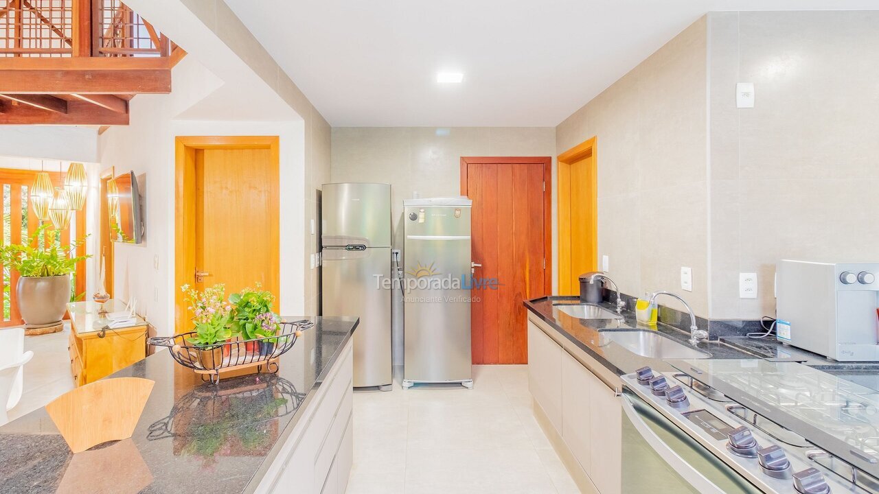 Casa para aluguel de temporada em Mata de São João (Praia do Forte)