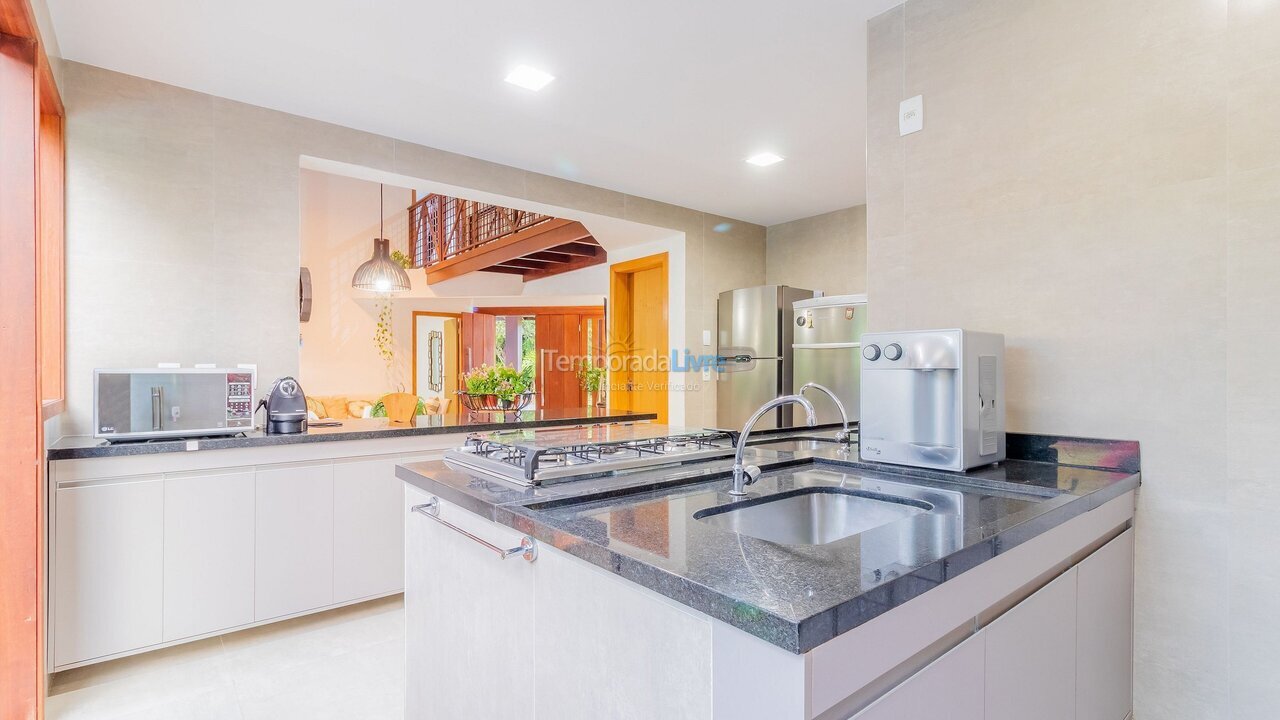 Casa para aluguel de temporada em Mata de São João (Praia do Forte)