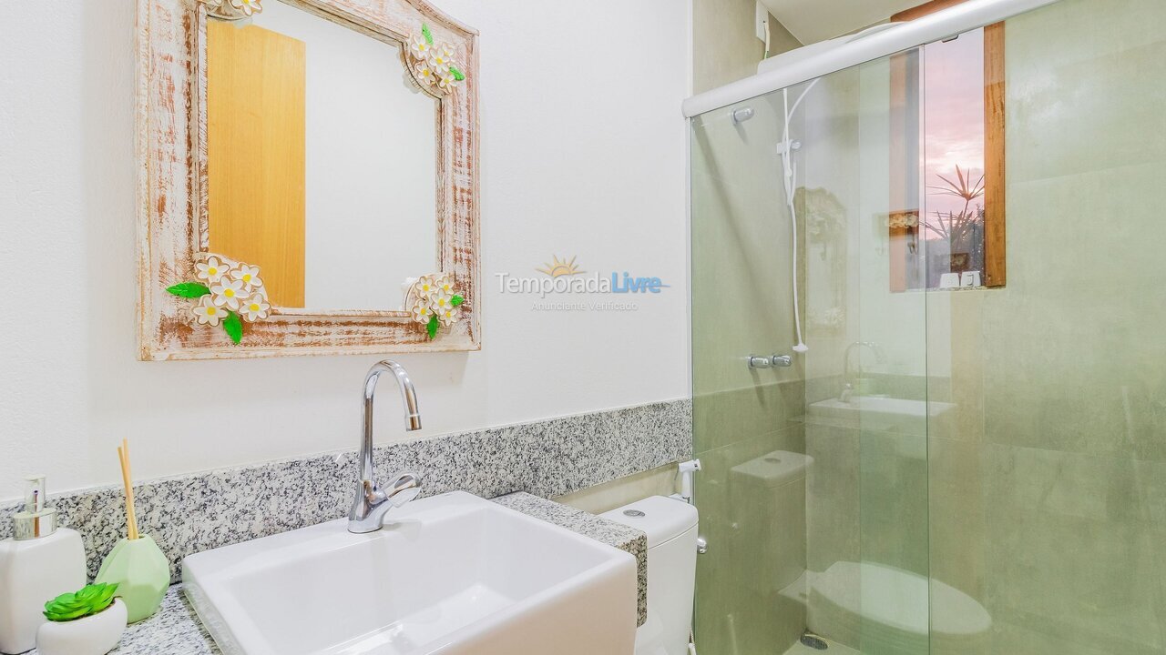 Casa para aluguel de temporada em Mata de São João (Praia do Forte)