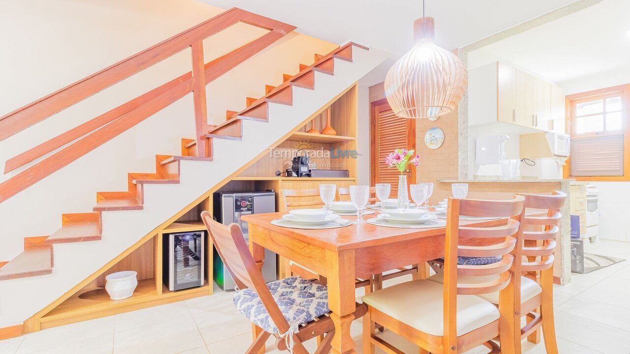 Apartamento para aluguel de temporada em Mata de São João (Praia do Forte)