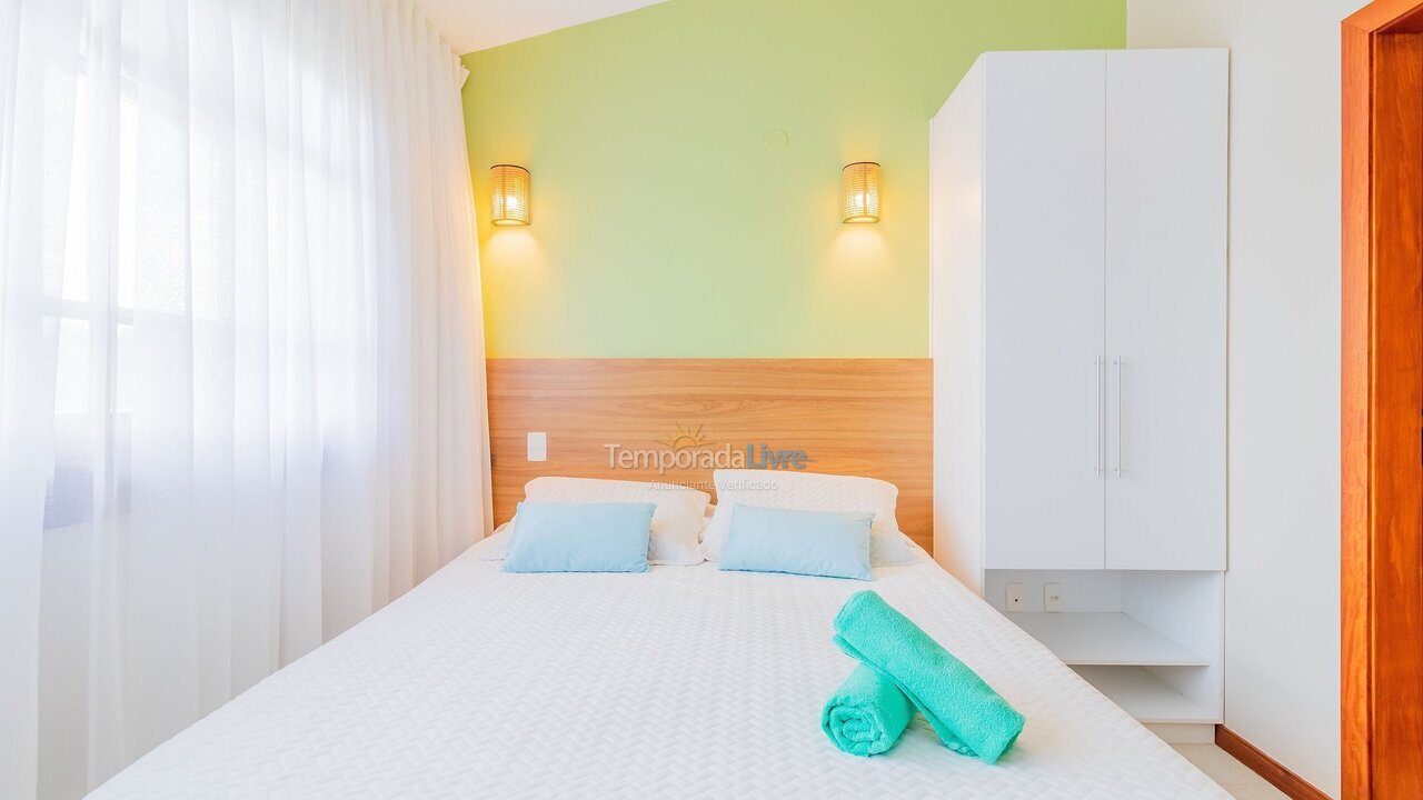 Apartamento para aluguel de temporada em Mata de São João (Praia do Forte)