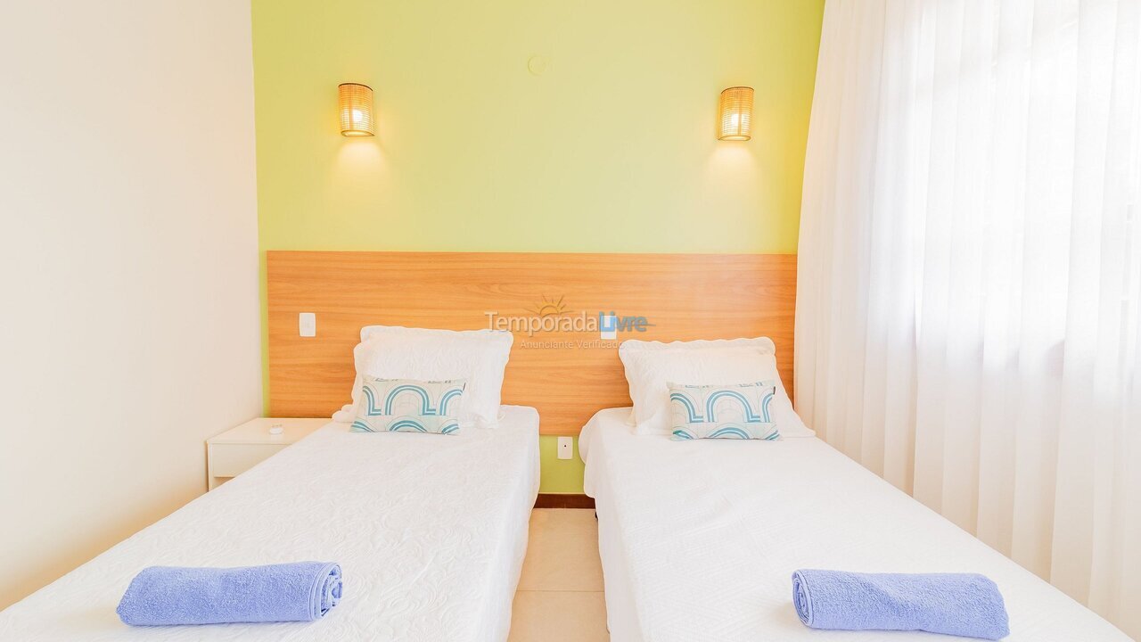 Apartamento para aluguel de temporada em Mata de São João (Praia do Forte)