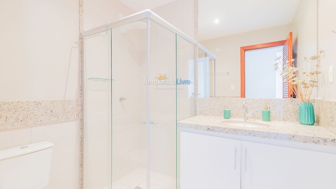 Apartamento para aluguel de temporada em Mata de São João (Praia do Forte)
