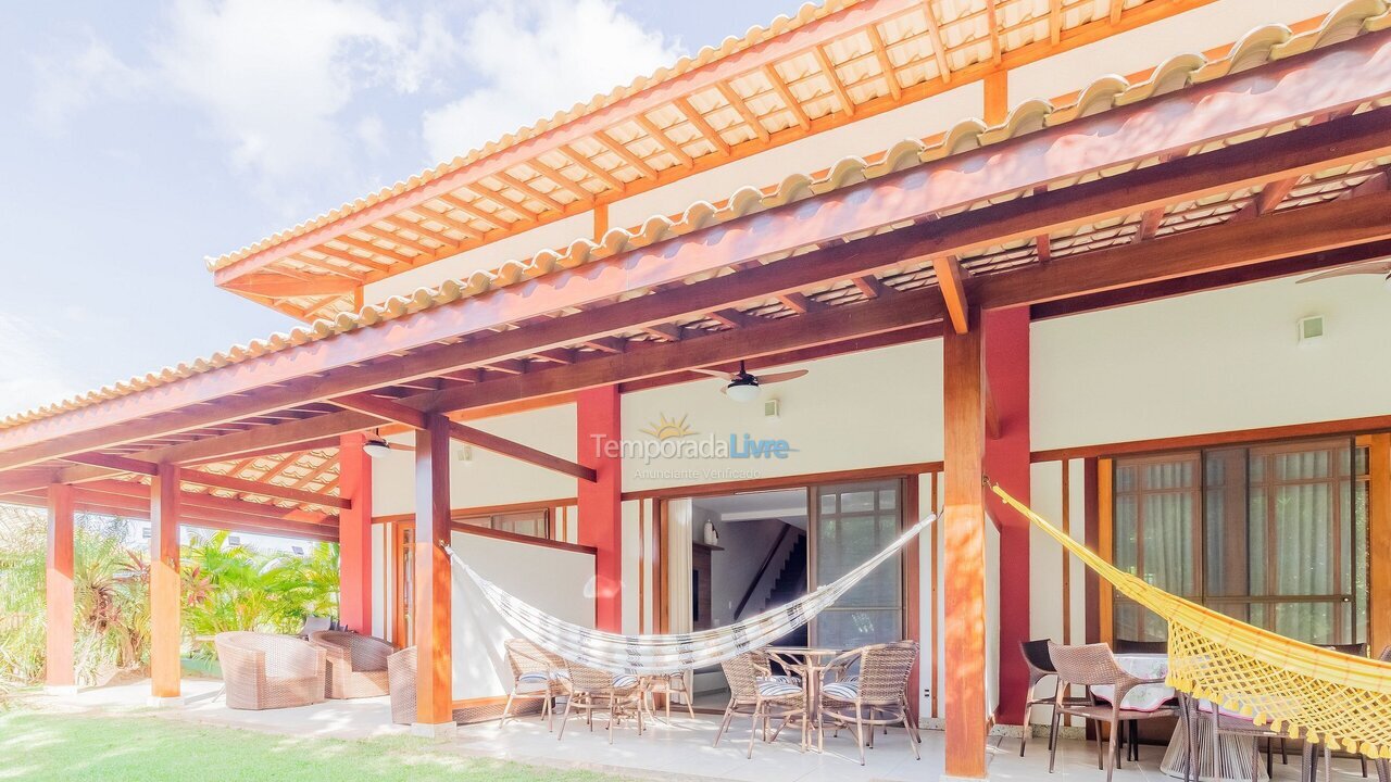 Apartamento para aluguel de temporada em Mata de São João (Praia do Forte)