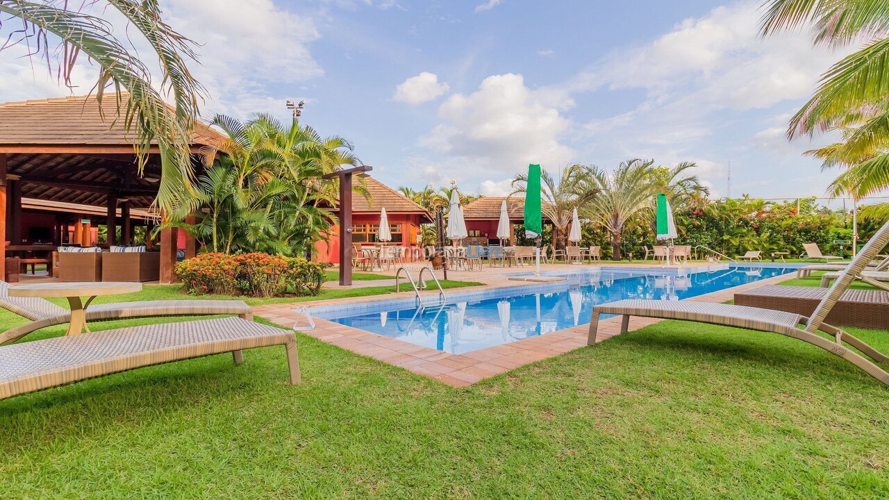 Apartamento para aluguel de temporada em Mata de São João (Praia do Forte)