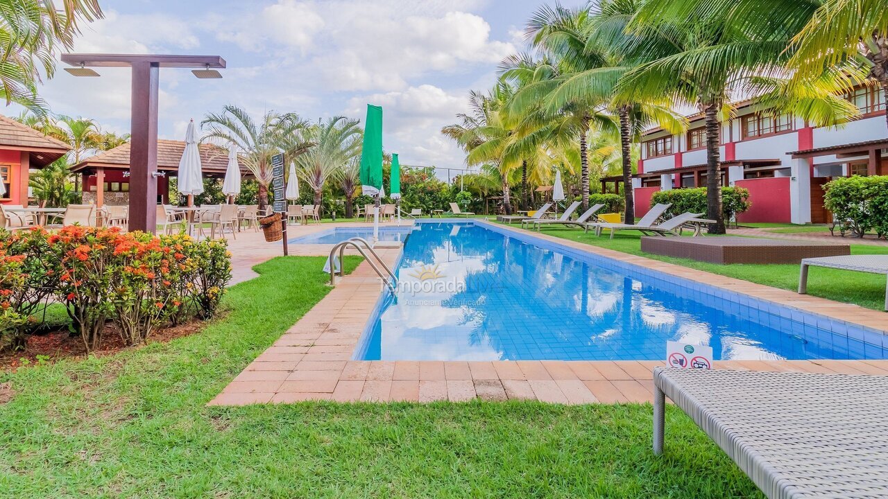 Apartamento para aluguel de temporada em Mata de São João (Praia do Forte)