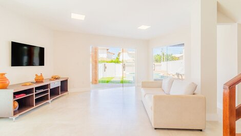 Wonderful 5-Suite House 200m from the Beach