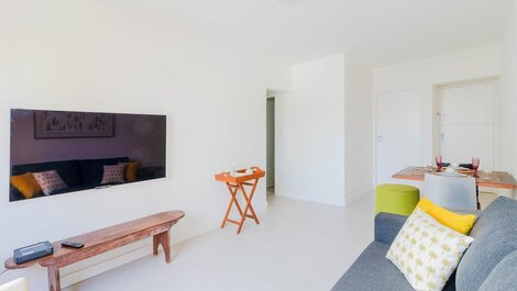 2 Bedroom Apt 200m from Porto Barra Beach