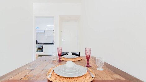 2 Bedroom Apt 200m from Porto Barra Beach