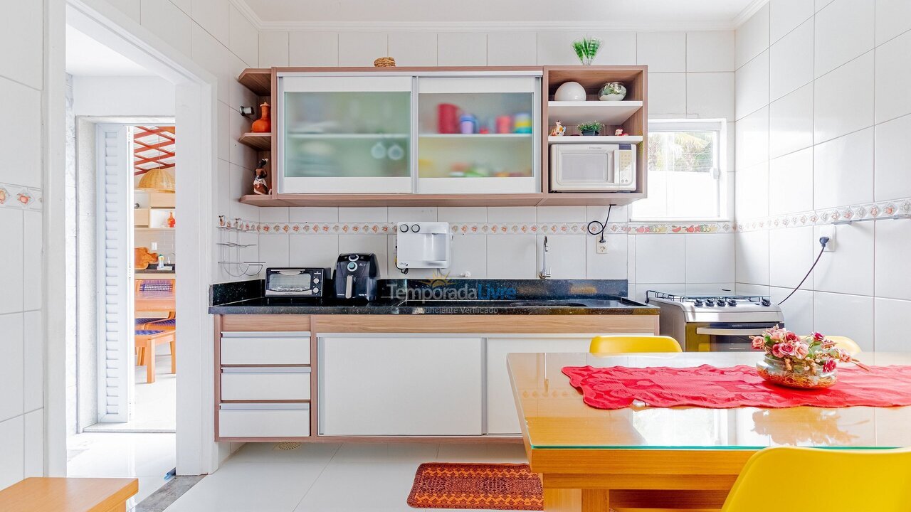 Casa para aluguel de temporada em Camaçari (Praia de Guarajuba)