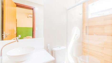 Wonderful 5-Suite House 200m from the Beach