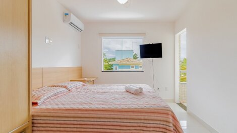 Great 4-Suite House with Pool in Guarajuba