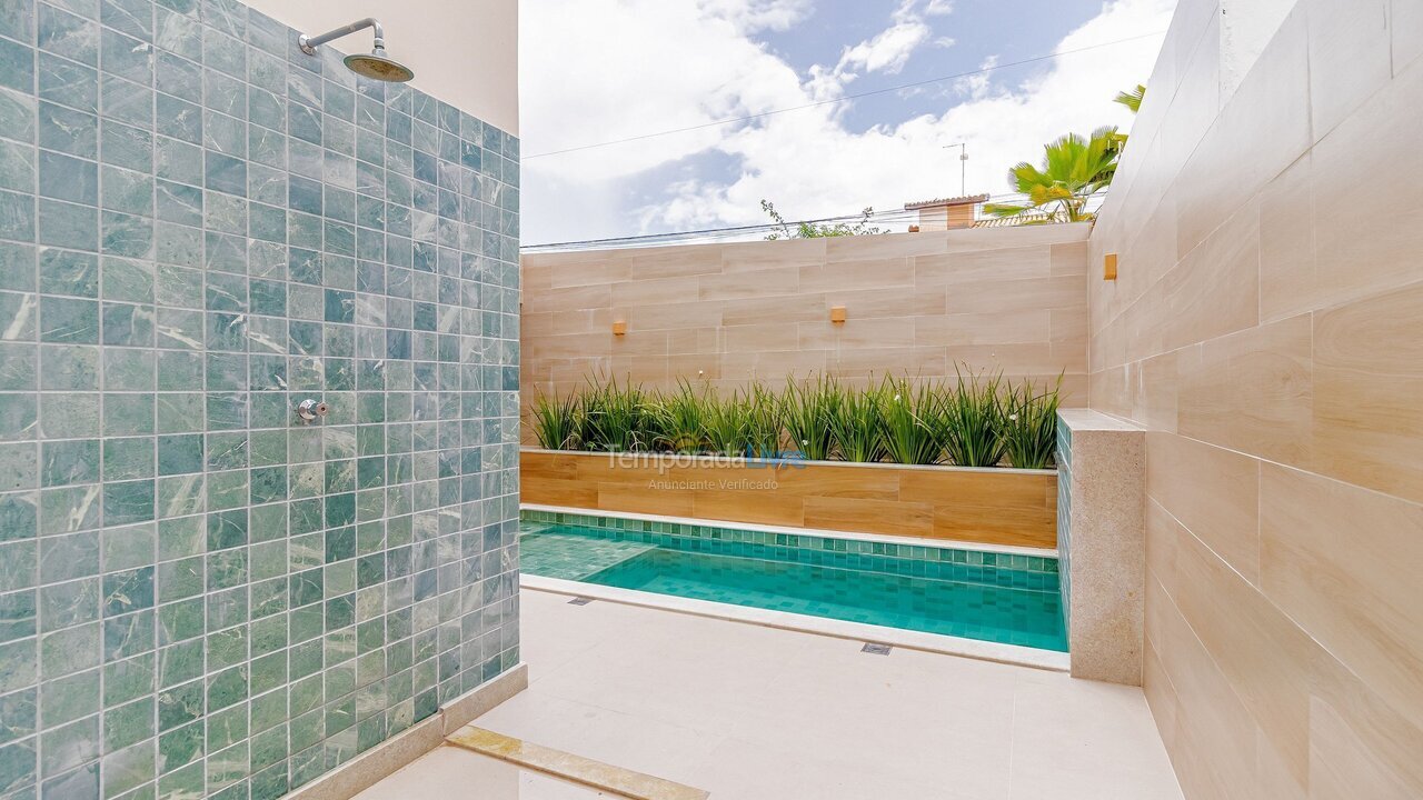 Casa para aluguel de temporada em Camaçari (Praia de Guarajuba)