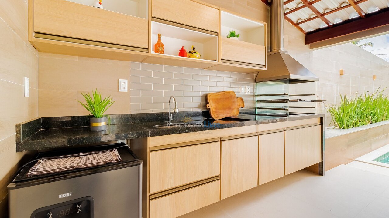 Casa para aluguel de temporada em Camaçari (Praia de Guarajuba)