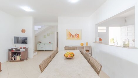 Excellent House 5 Bedrooms 50m from the Beach - Guarajuba