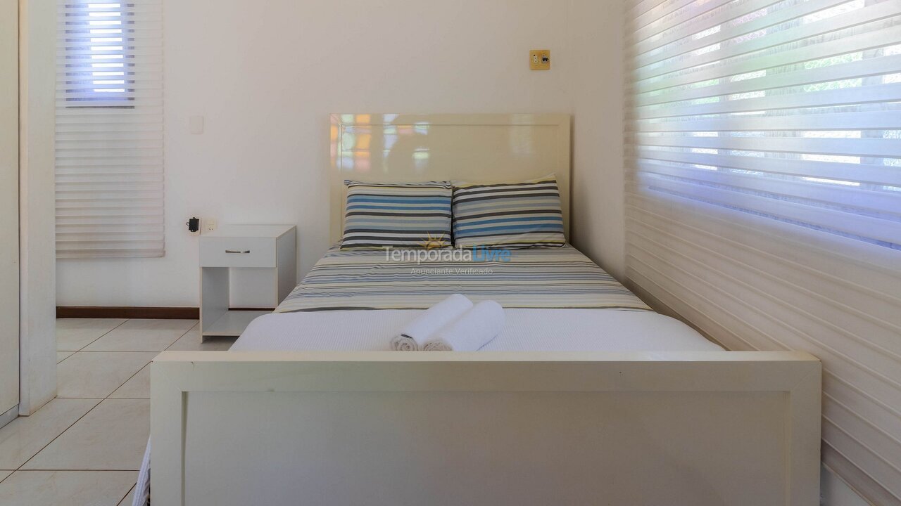 Casa para aluguel de temporada em Camaçari (Praia de Guarajuba)