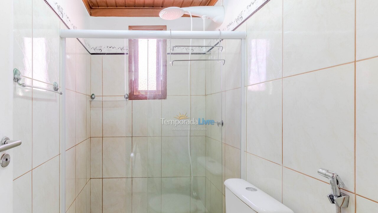 Casa para aluguel de temporada em Camaçari (Praia de Guarajuba)