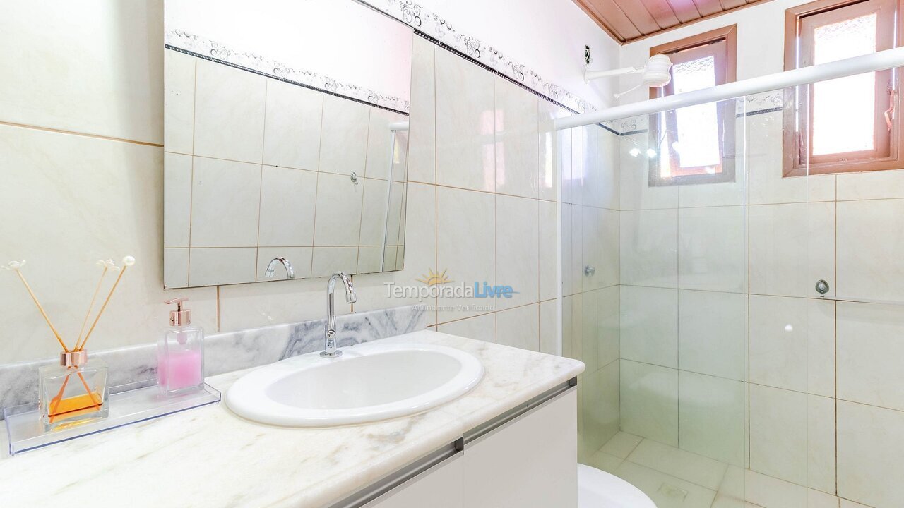 Casa para aluguel de temporada em Camaçari (Praia de Guarajuba)