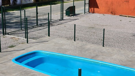 0001.08 Maranduba Ap 2 Dor 8 Pess 2 Q Mar Pisc WIFI (Excursão 96 Pess)