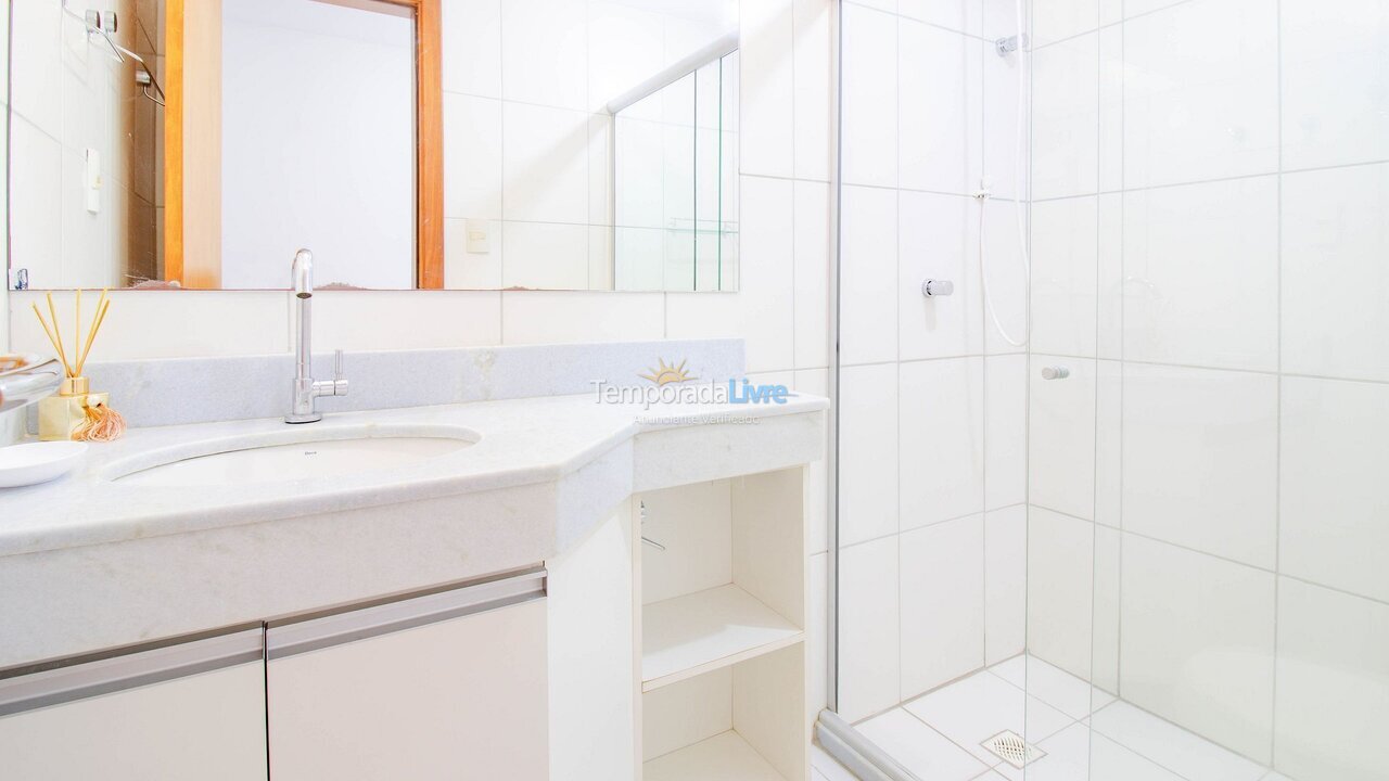 Apartamento para aluguel de temporada em Camaçari (Praia de Guarajuba)