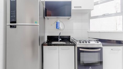 Apto 2/4 a 550m da Praia Porto da Barra