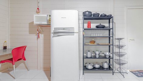 Excellent 3/4 House with Pool