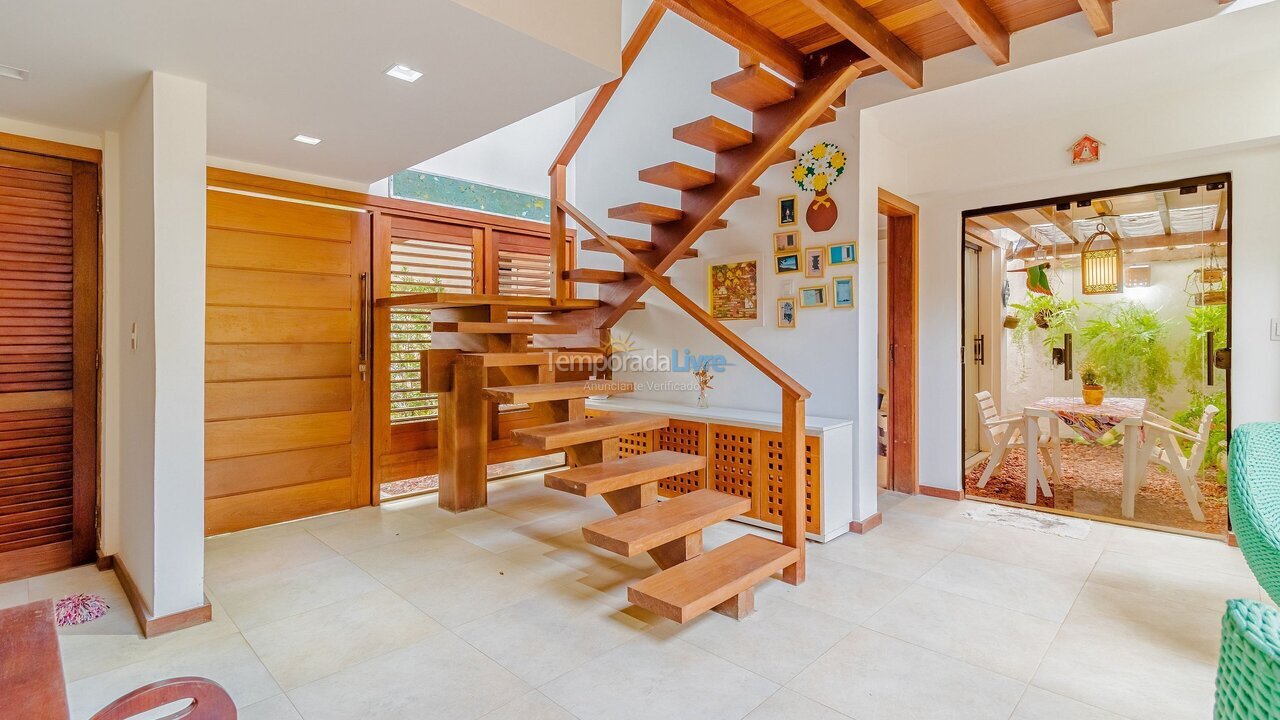 Casa para aluguel de temporada em Mata de São João (Praia do Forte)