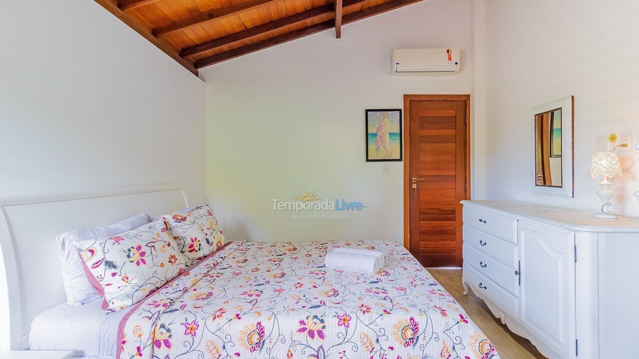 Casa para aluguel de temporada em Mata de São João (Praia do Forte)