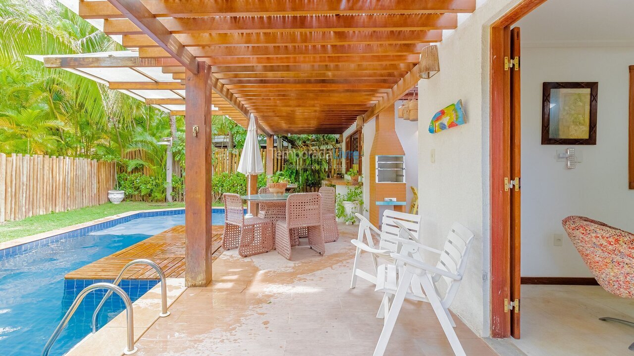 Casa para aluguel de temporada em Mata de São João (Praia do Forte)